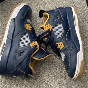 Jordan 4s